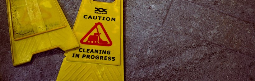 slippery when wet sign